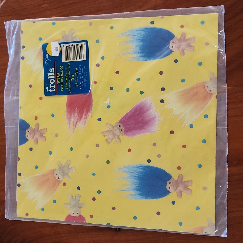 Troll gift wrap 1992